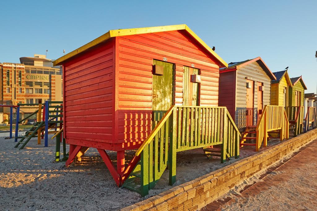 Surferscorner Self Catering Apartments Muizenberg Exterior foto
