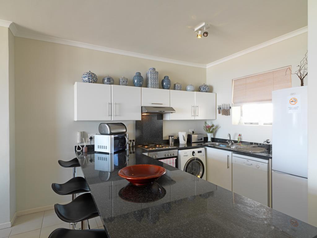 Surferscorner Self Catering Apartments Muizenberg Exterior foto