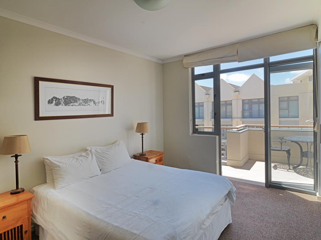 Surferscorner Self Catering Apartments Muizenberg Exterior foto